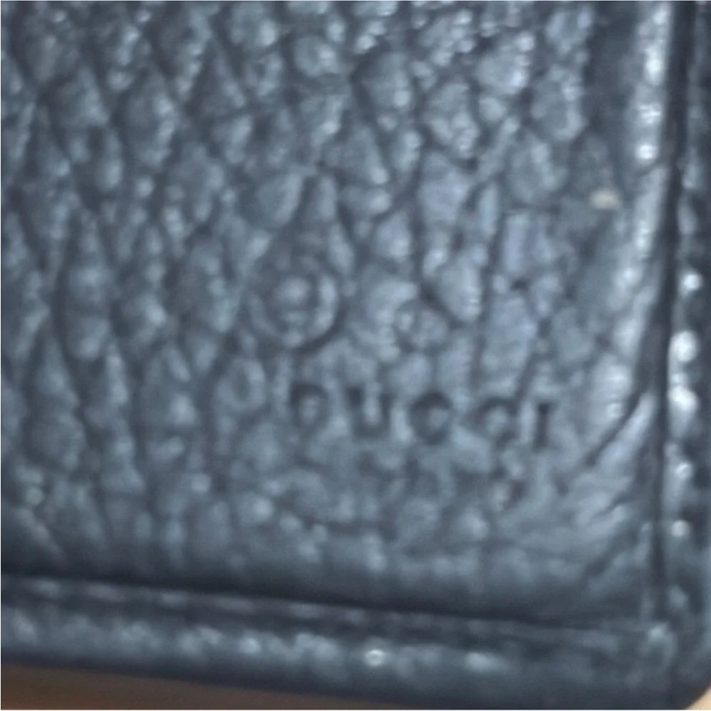 Authentic Gucci luxury designer signature black leather men’s wallet